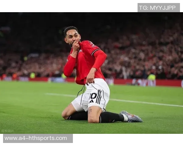 邮报评选曼联近五年最佳引援榜单姆伯莫夺冠C罗位列第四桑乔安东尼排名垫底 邮报评选曼联近五年最佳引援榜单姆伯莫夺冠C罗位列第四桑乔安东尼排名垫底